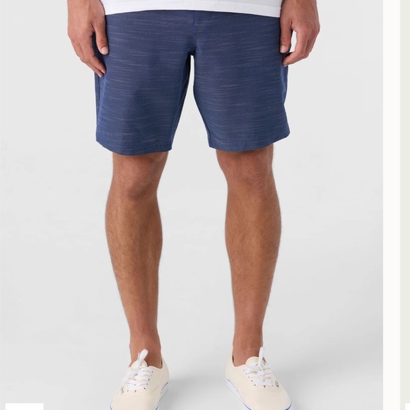 Voyager Men's Shorts in navy size M - Picture 1 of 9